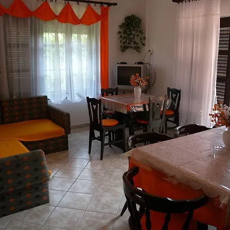 Дом отдыха Yellow 1 By Interhome