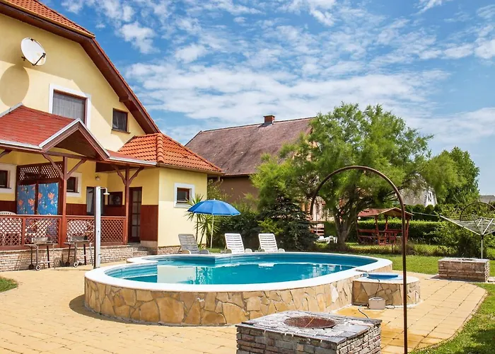 Dom wakacyjny Yellow 1 By Interhome Balatonmáriafürdő