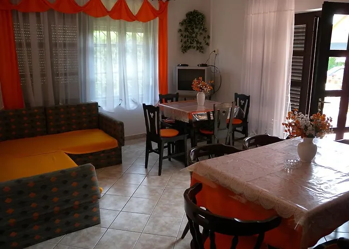 בית נופש Yellow 1 By Interhome