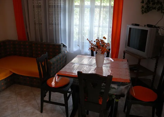 Vakantiehuis Yellow 1 By Interhome *